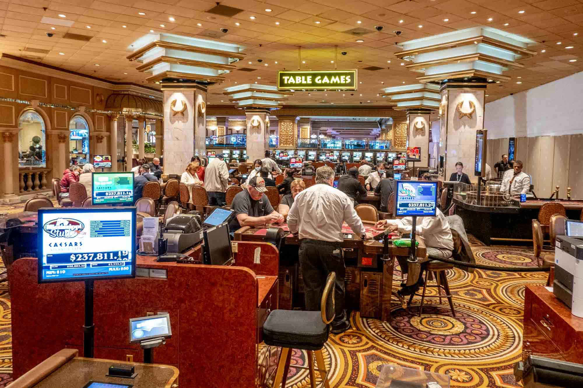 Ekranda Dönüşen Şans: Live Roulette'nin Dijital Mirası