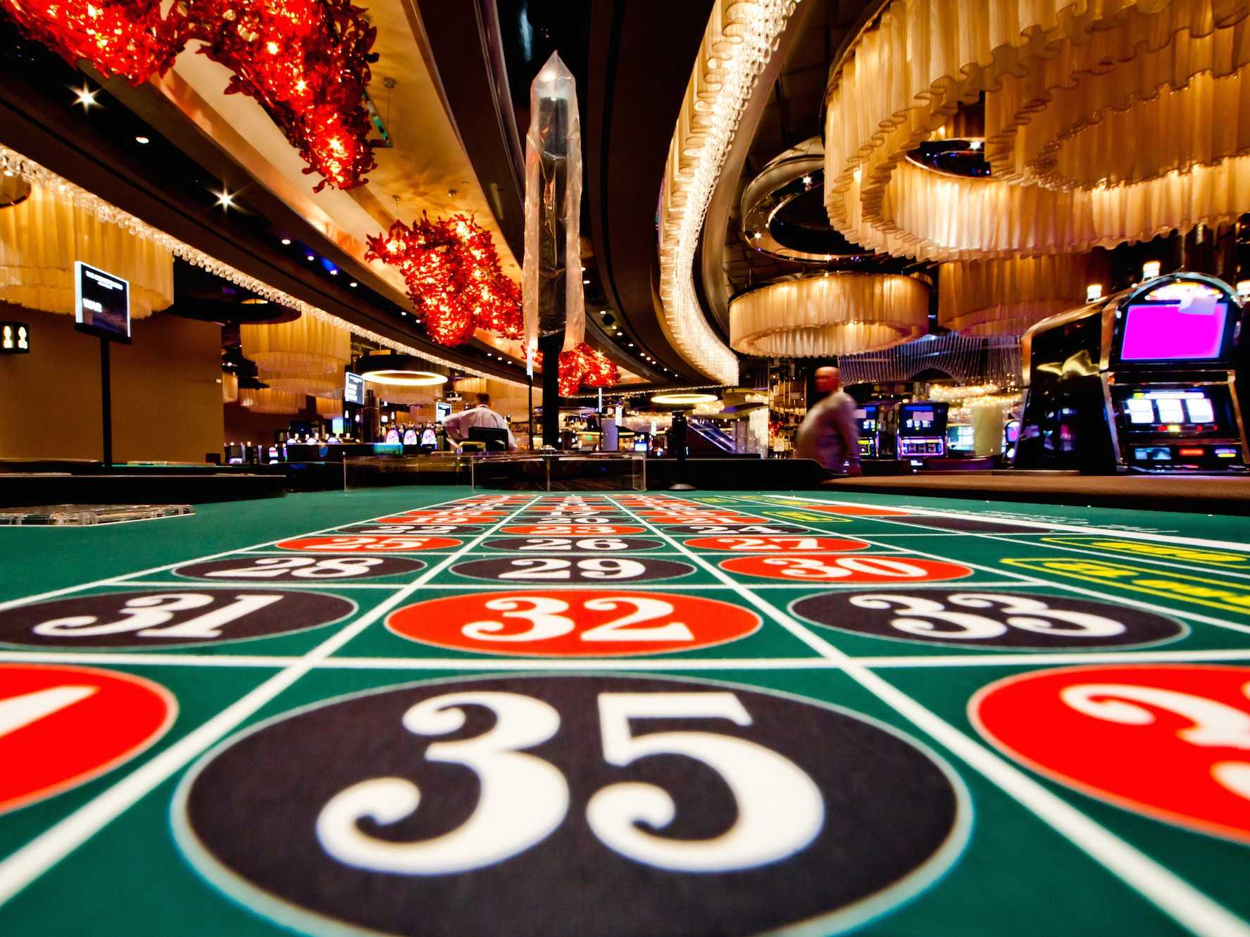 Slot Makinesi Stratejileri: Kazanma İhtişamı ve Risk Yönetimi